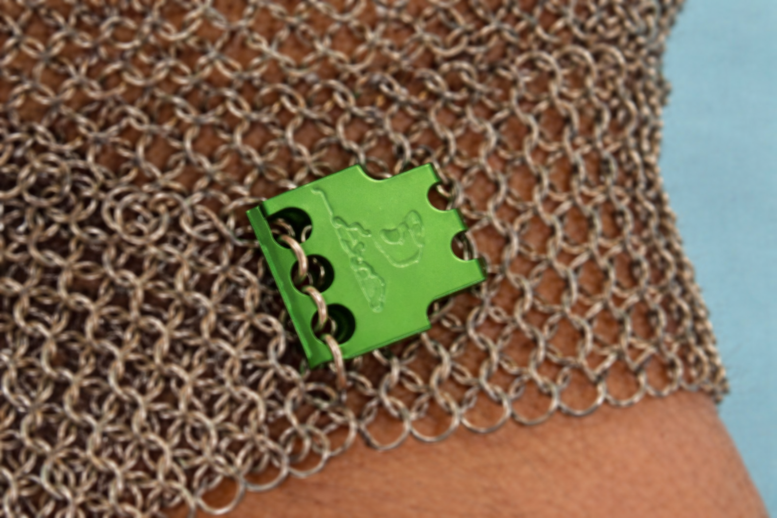 FASTENING CLIP GREEN FOR X-SMALL CHAIN MAIL GLOVE