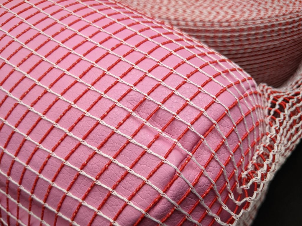 26 (9'' ) Red & White Micromesh Netting 100M