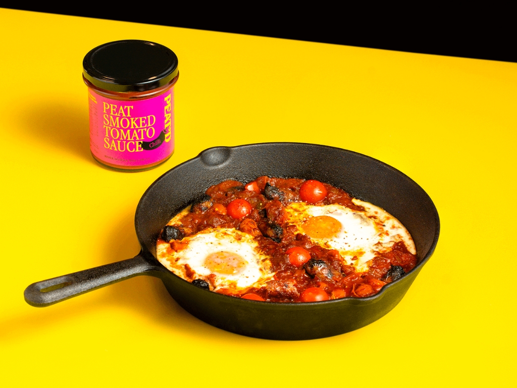 Peat Smoked Tomato/Chilli Sauce 305G 6 Per Case