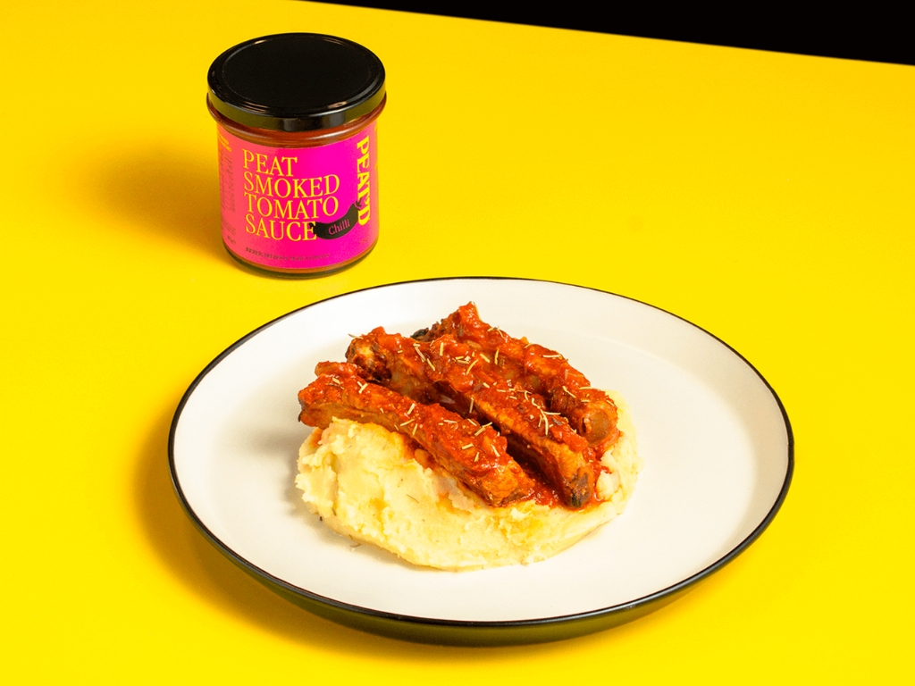 Peat Smoked Tomato/Chilli Sauce 305G 6 Per Case